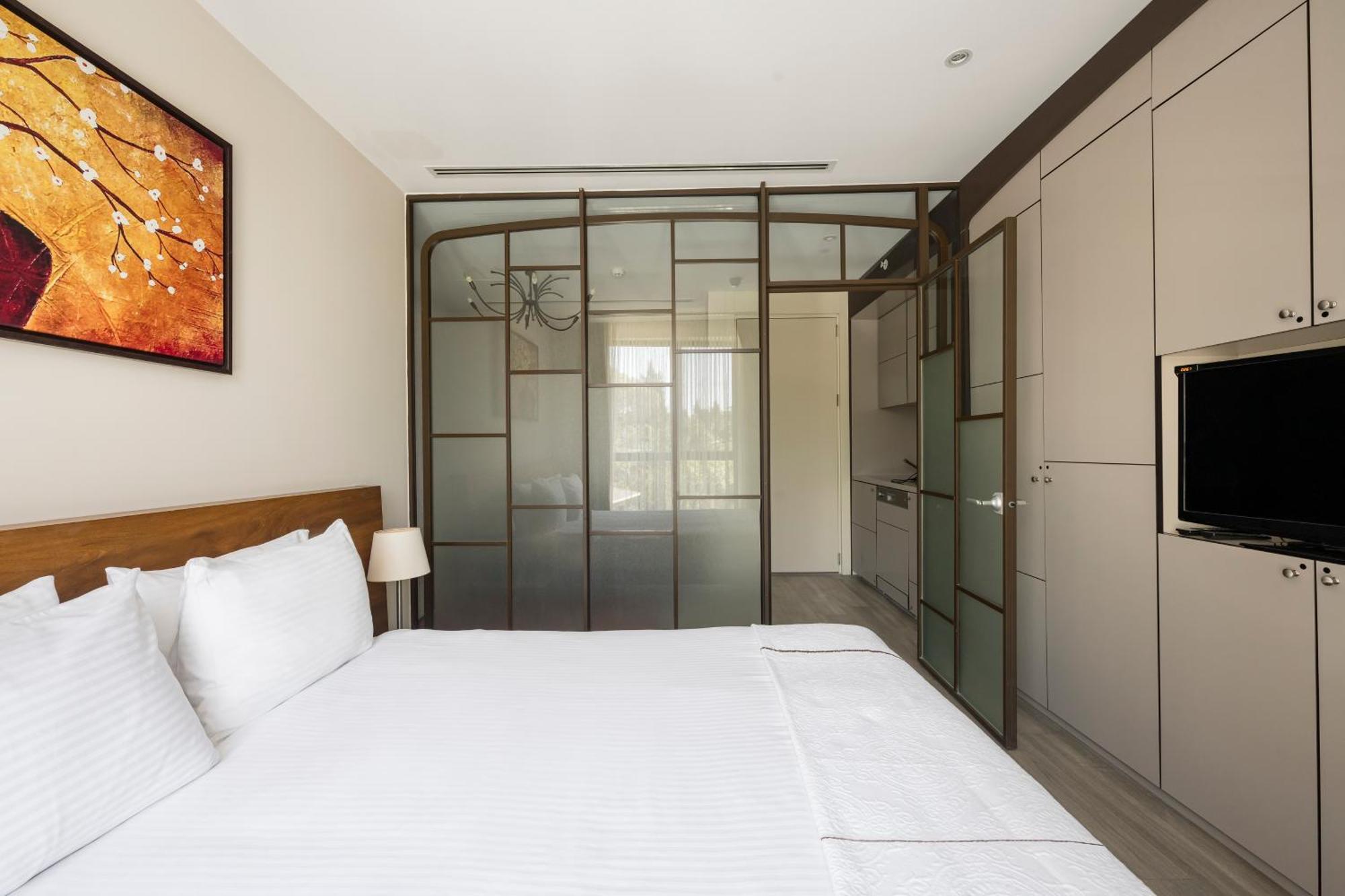 Upsuites Hotel 4*