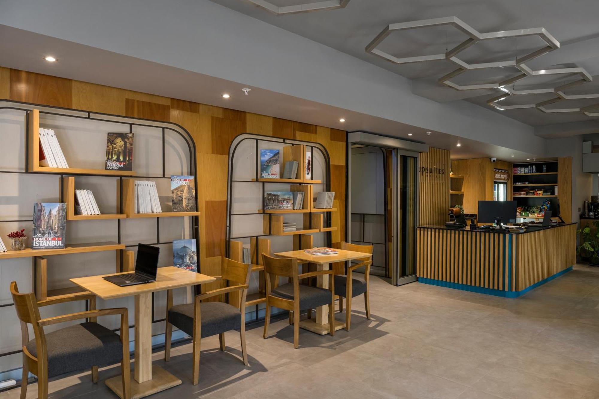 Upsuites 4*
