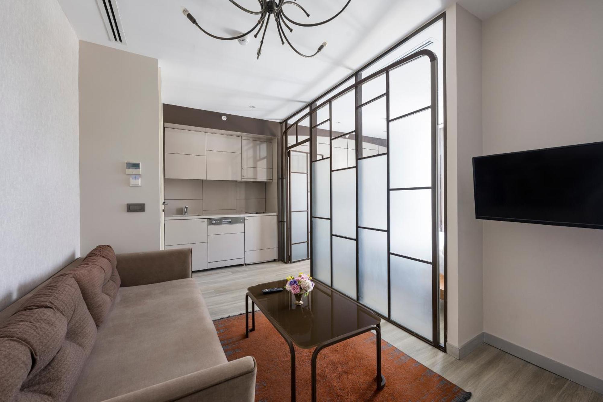 Upsuites Hotel