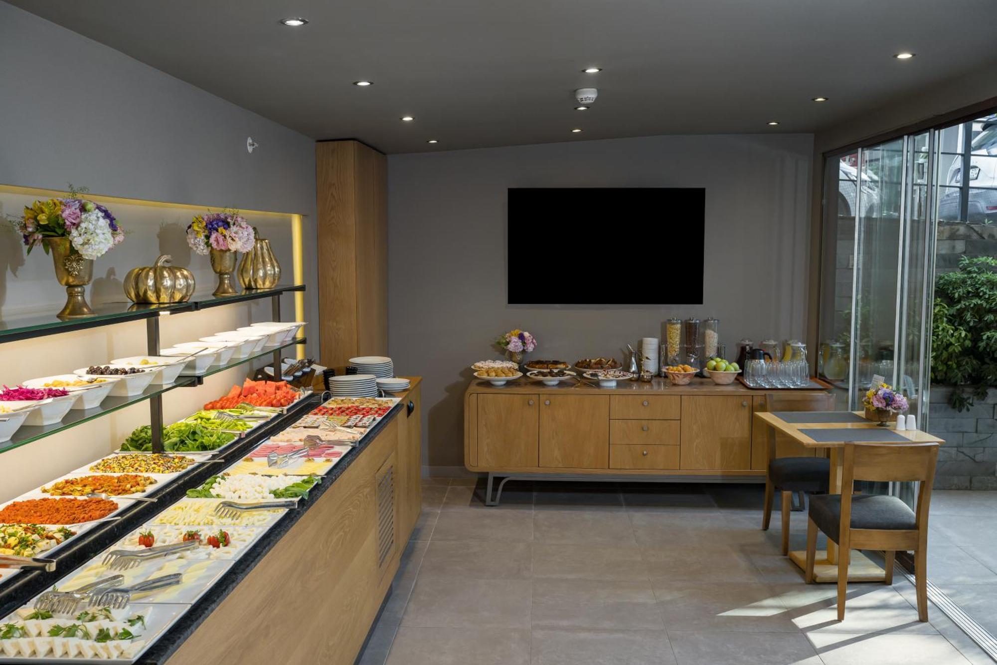Upsuites Hotel 4*