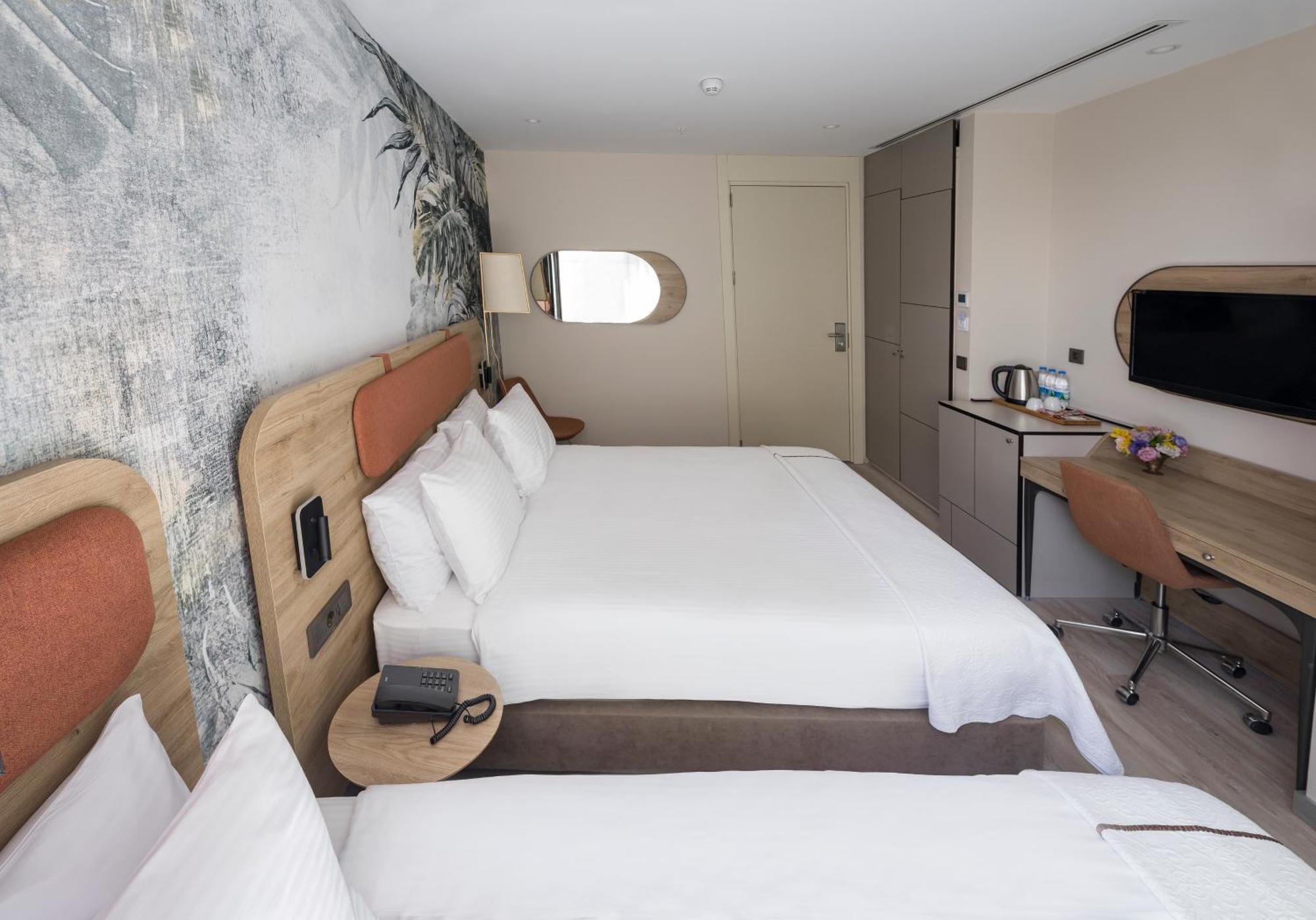 Upsuites 4*