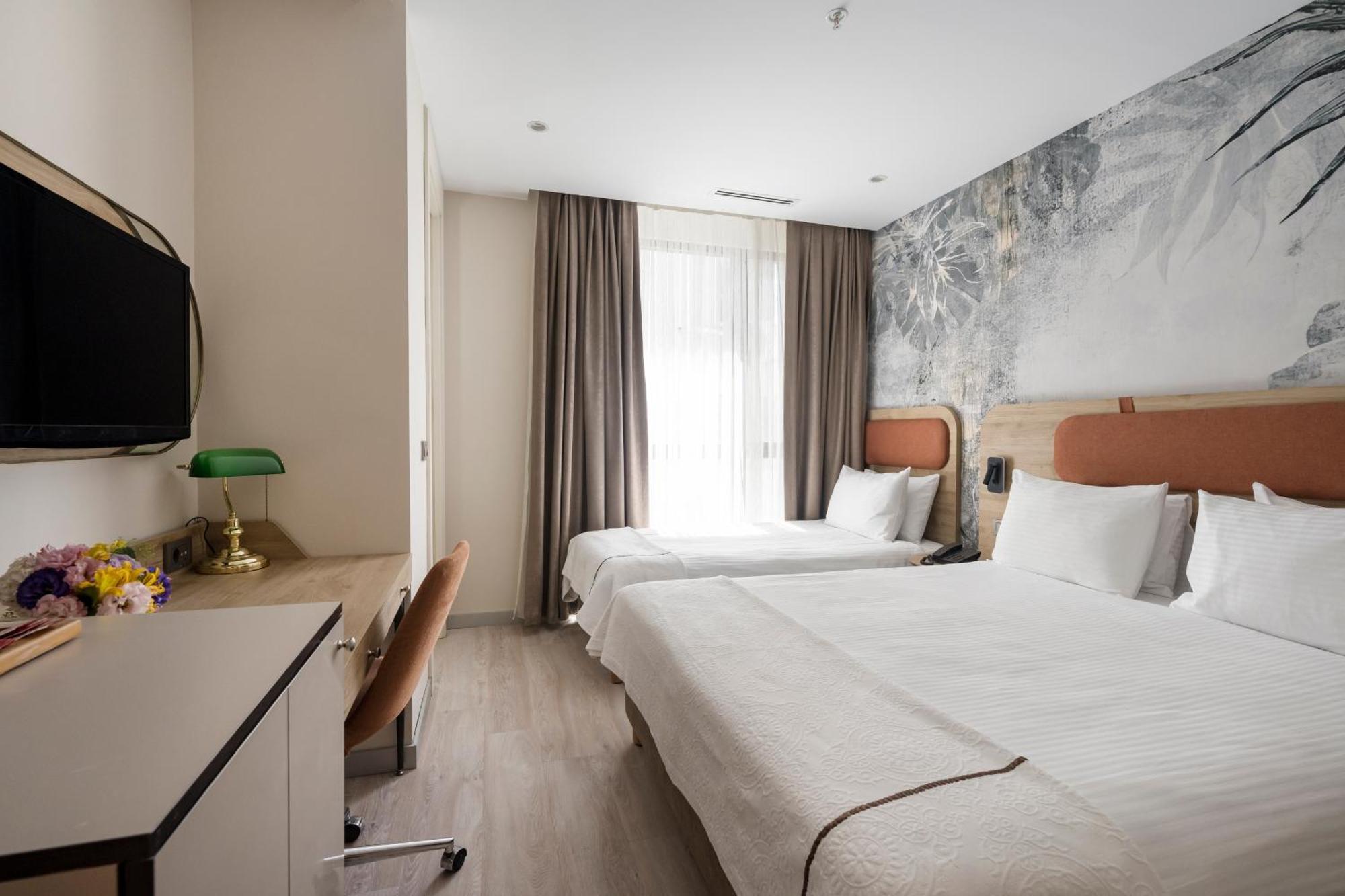 Upsuites