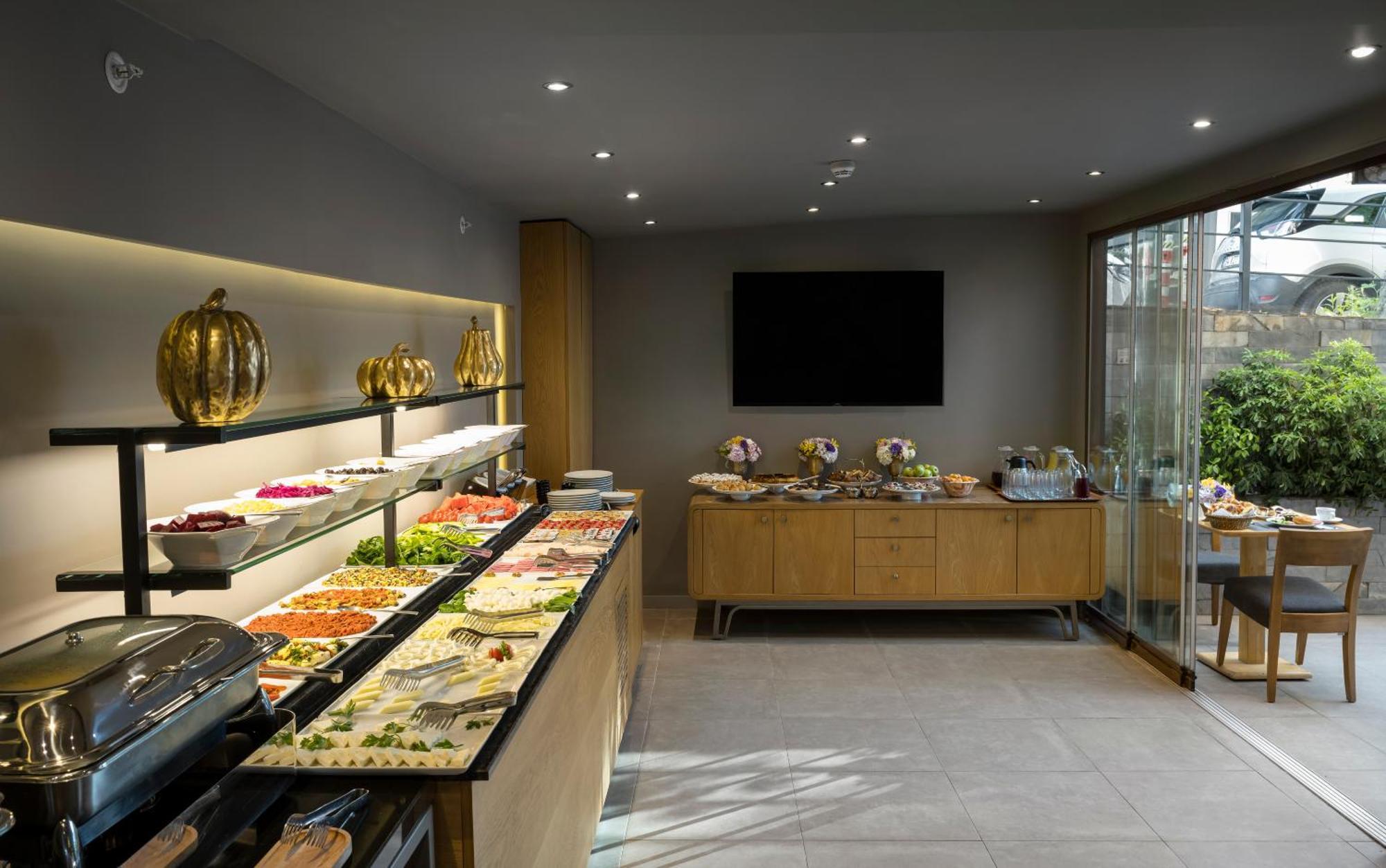 Upsuites 4*