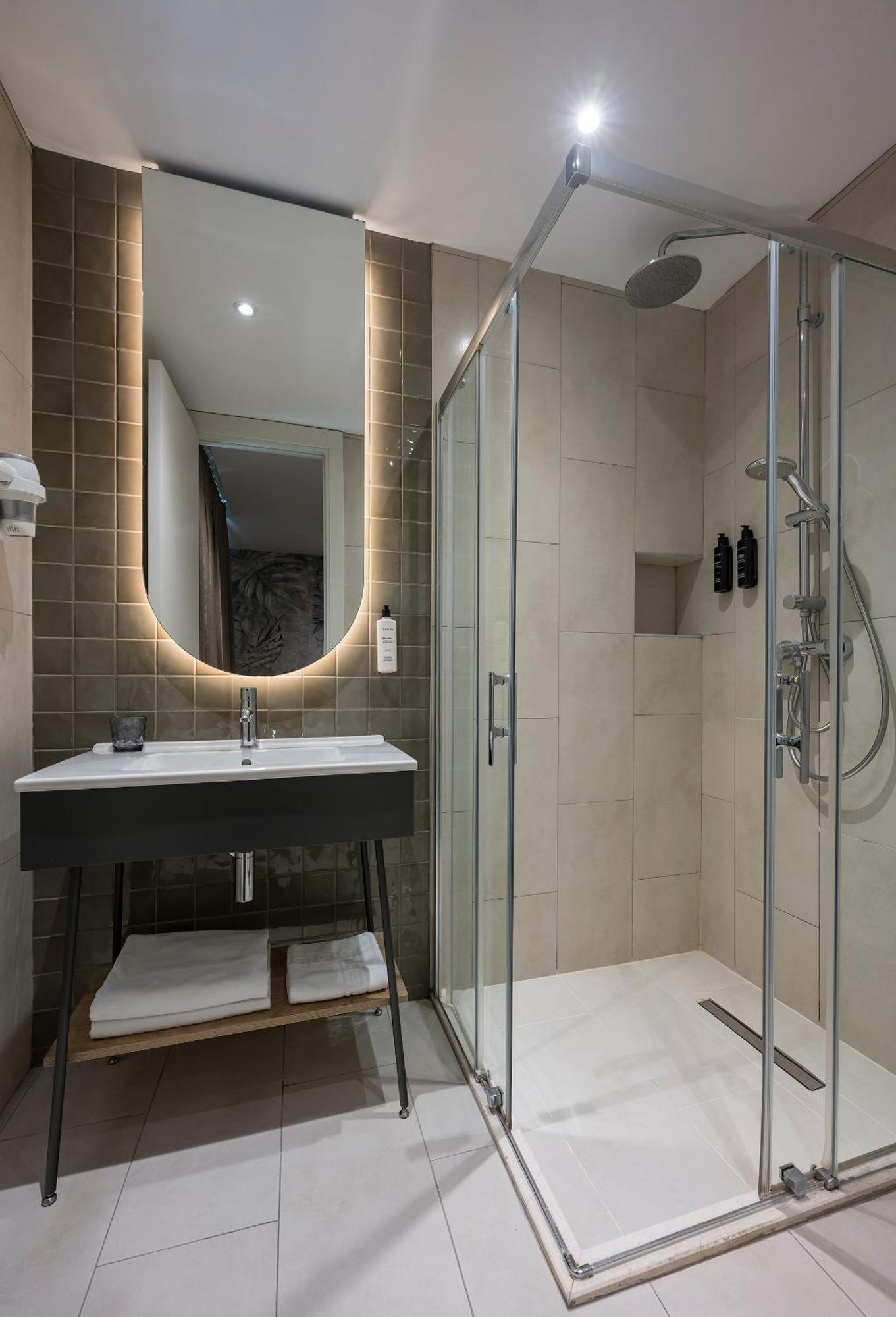 Hotel Upsuites 4*