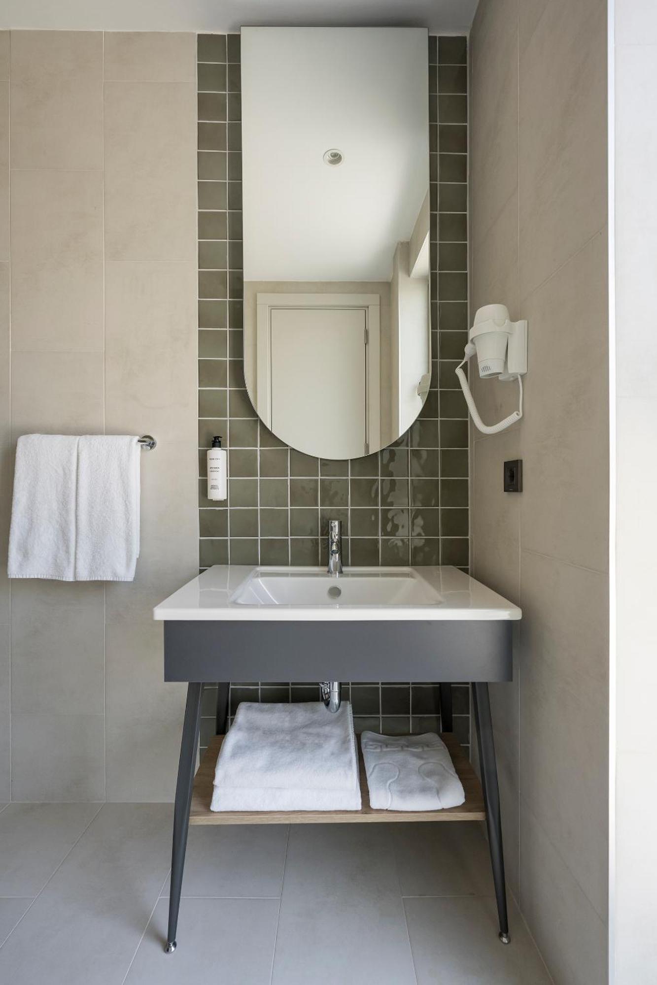 Upsuites Hotel